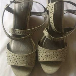 Make an Offer! Maurice's Wedges